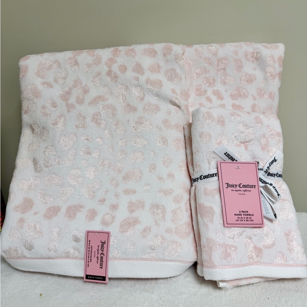 Juicy Couture Blush Leopard Towel Set